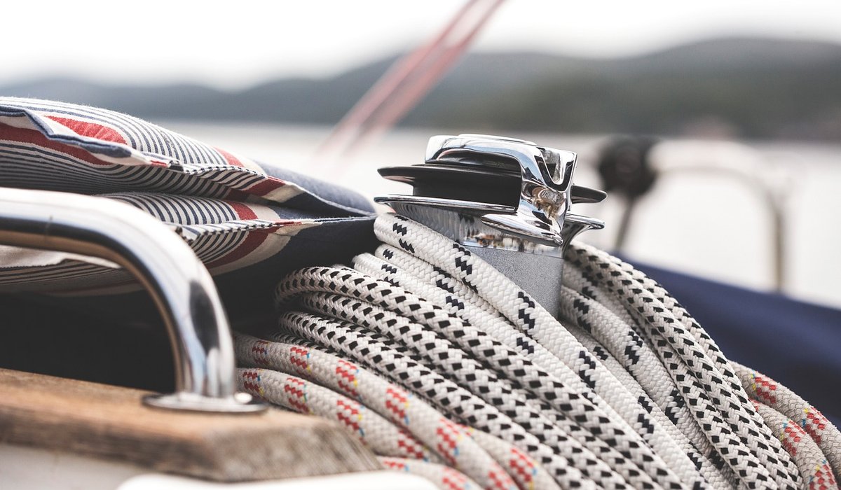Understanding Wind Shifts on a Day Sail